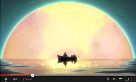Pequeña barca en medio del mar con una gigante luna de fondo